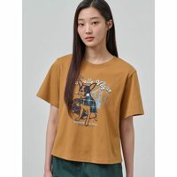 [빈폴레이디스] 강아지 그래픽 라운드넥 반소매 티셔츠  머스타드 (BF4542C13G)
