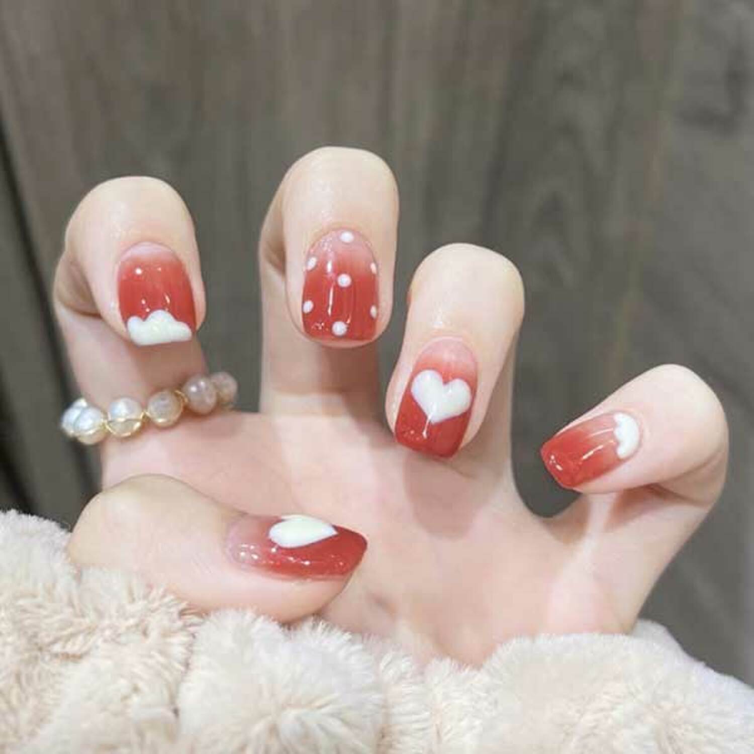 그라데이션 레드 하트 붙이는 네일팁 [24Tips] | 백화점을 클릭하다. Ak 몰